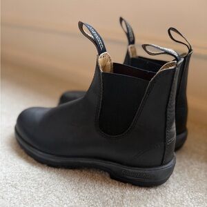 Blundstone Black Classic Original Chelsea Boot Like New US Men’s 8, Women’s 10